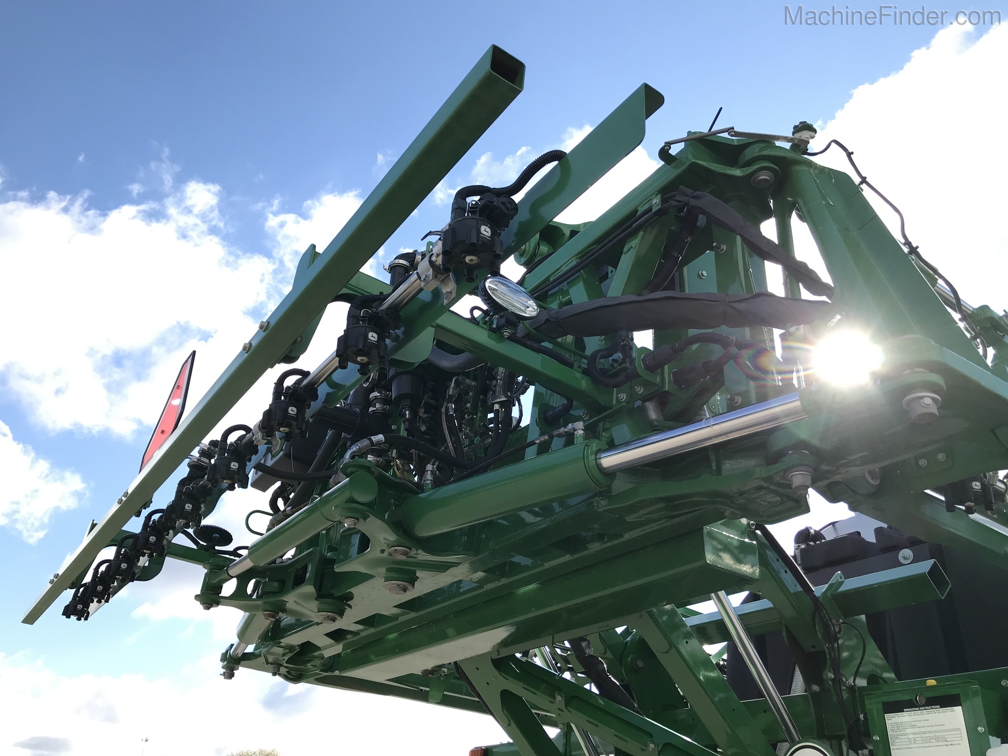 2018 John Deere R4038 Image 18