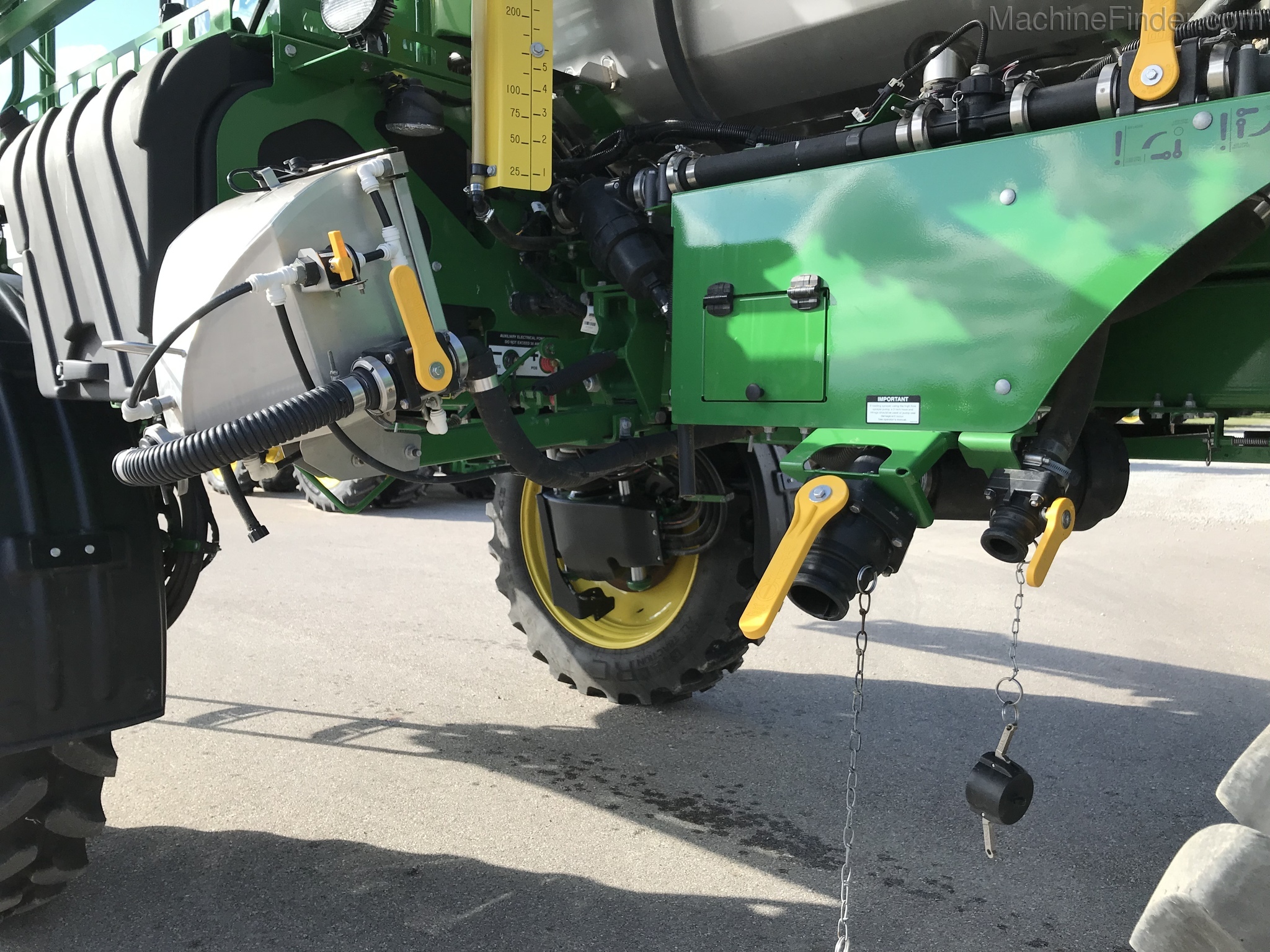 2018 John Deere R4038 Image 9