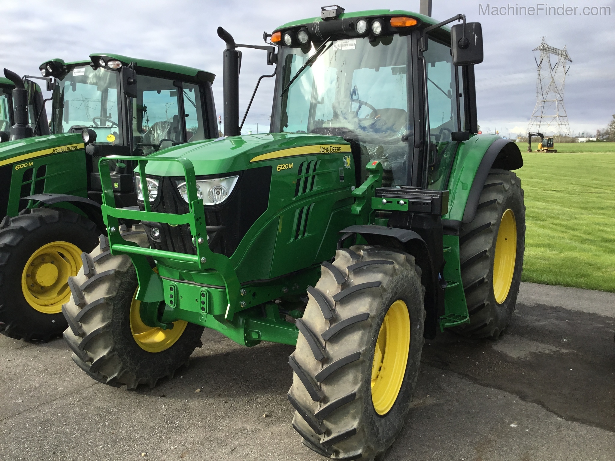 2019 John Deere 6120M Image 2