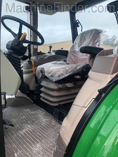 2020 John Deere 5100M Image 5