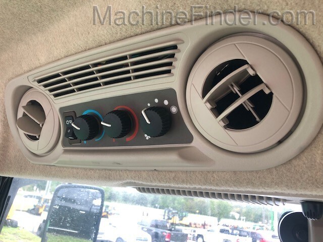 2020 John Deere 5100M Image 10