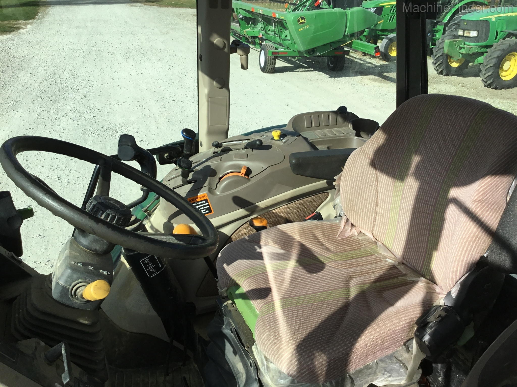 2008 John Deere 6105D Image 6