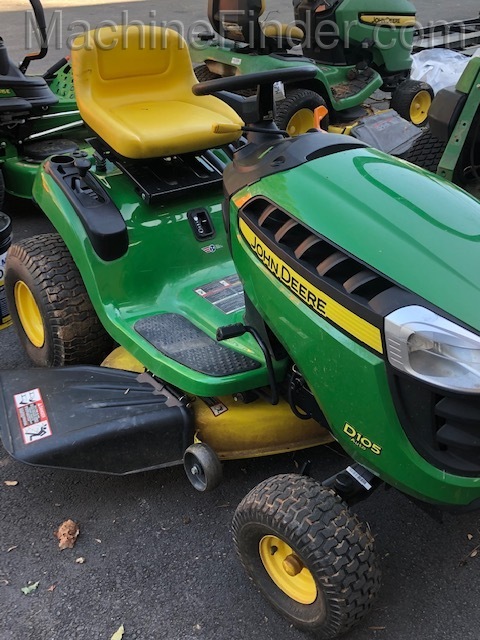 2013 John Deere D105 Image 2