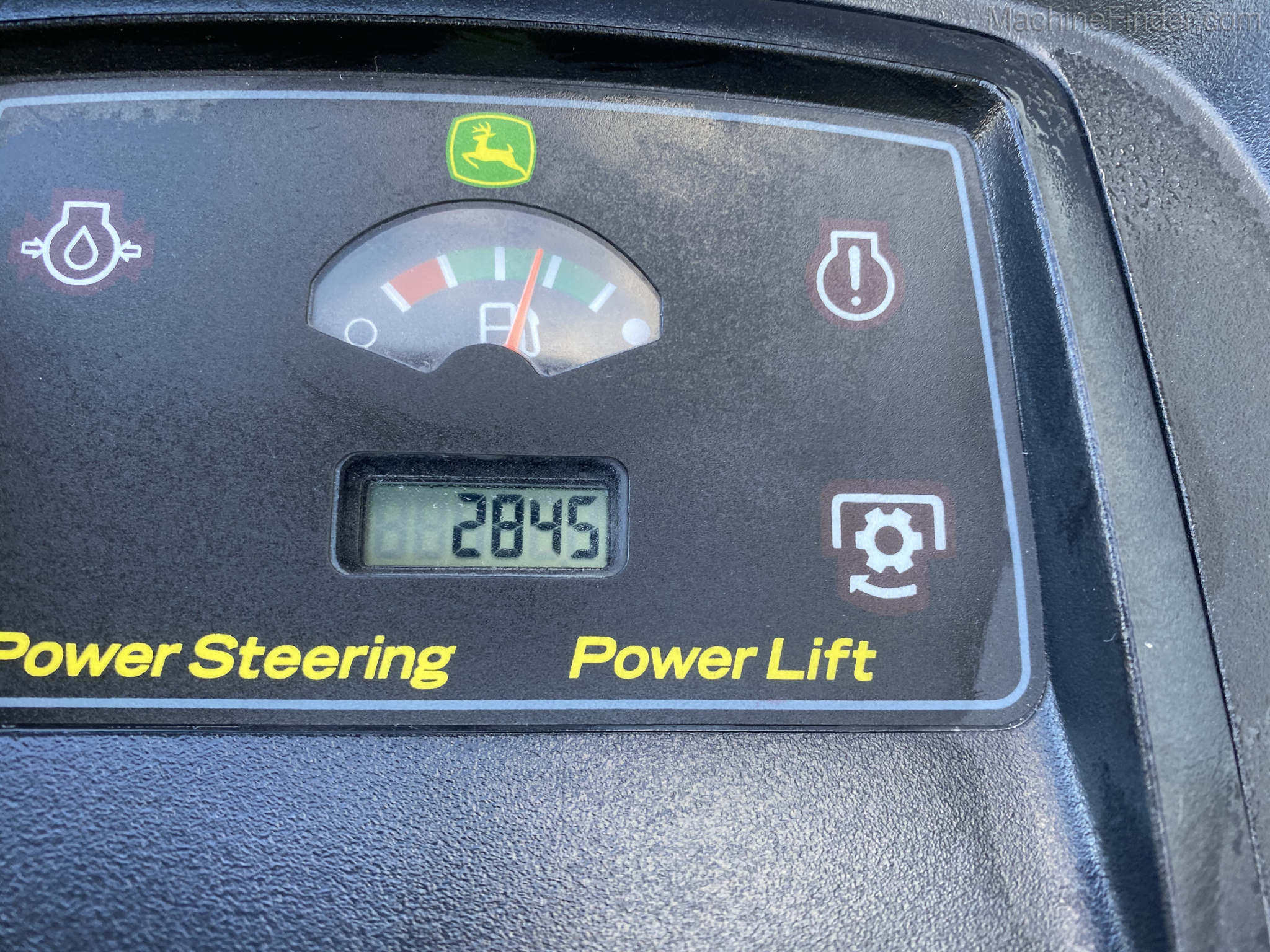 2015 John Deere X590 Image 5