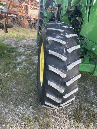 2014 John Deere 6115D Image 4
