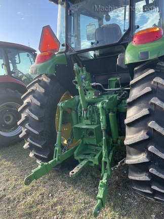 2014 John Deere 6115D Image 6