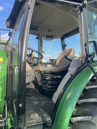 2014 John Deere 6115D Image 7