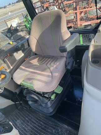 2014 John Deere 6115D Image 8