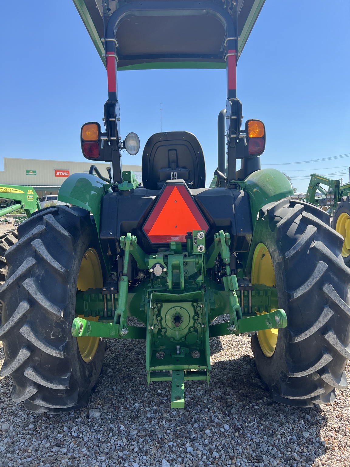 2018 John Deere 5045E Image 3