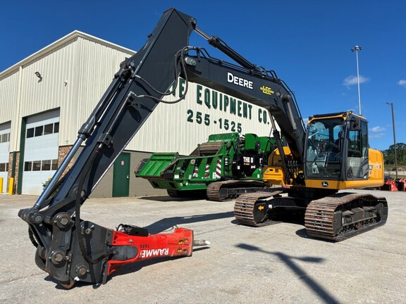 Photo of a 2023 John Deere 160P