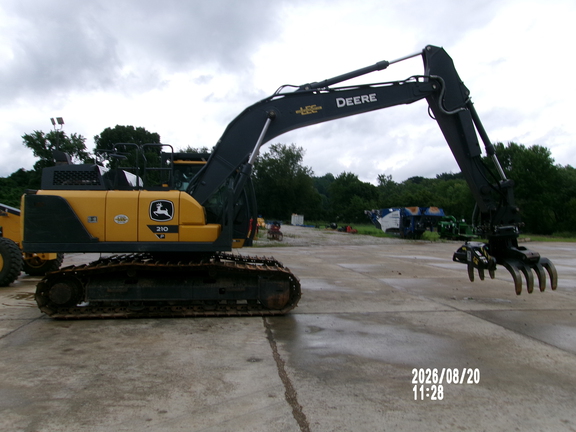 Photo of 2024 John Deere 210 P