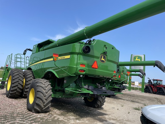2021 John Deere S780 (3rd thumbnail)