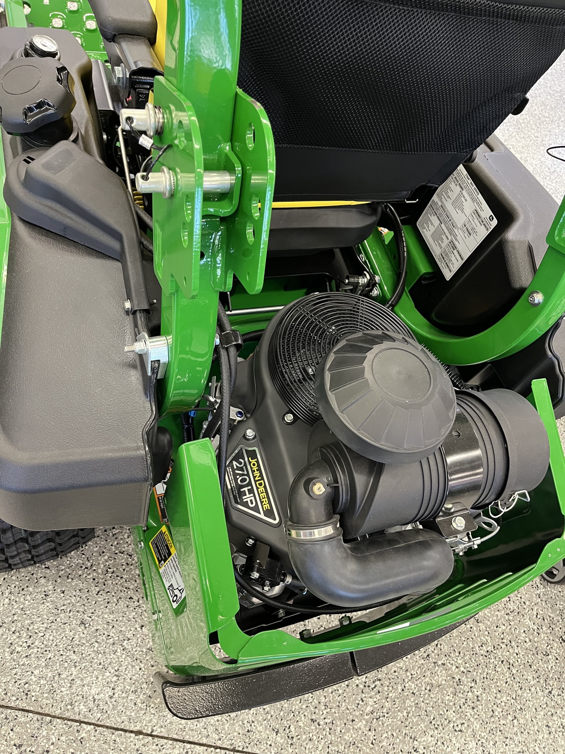 2025 John Deere Z950M Image 2