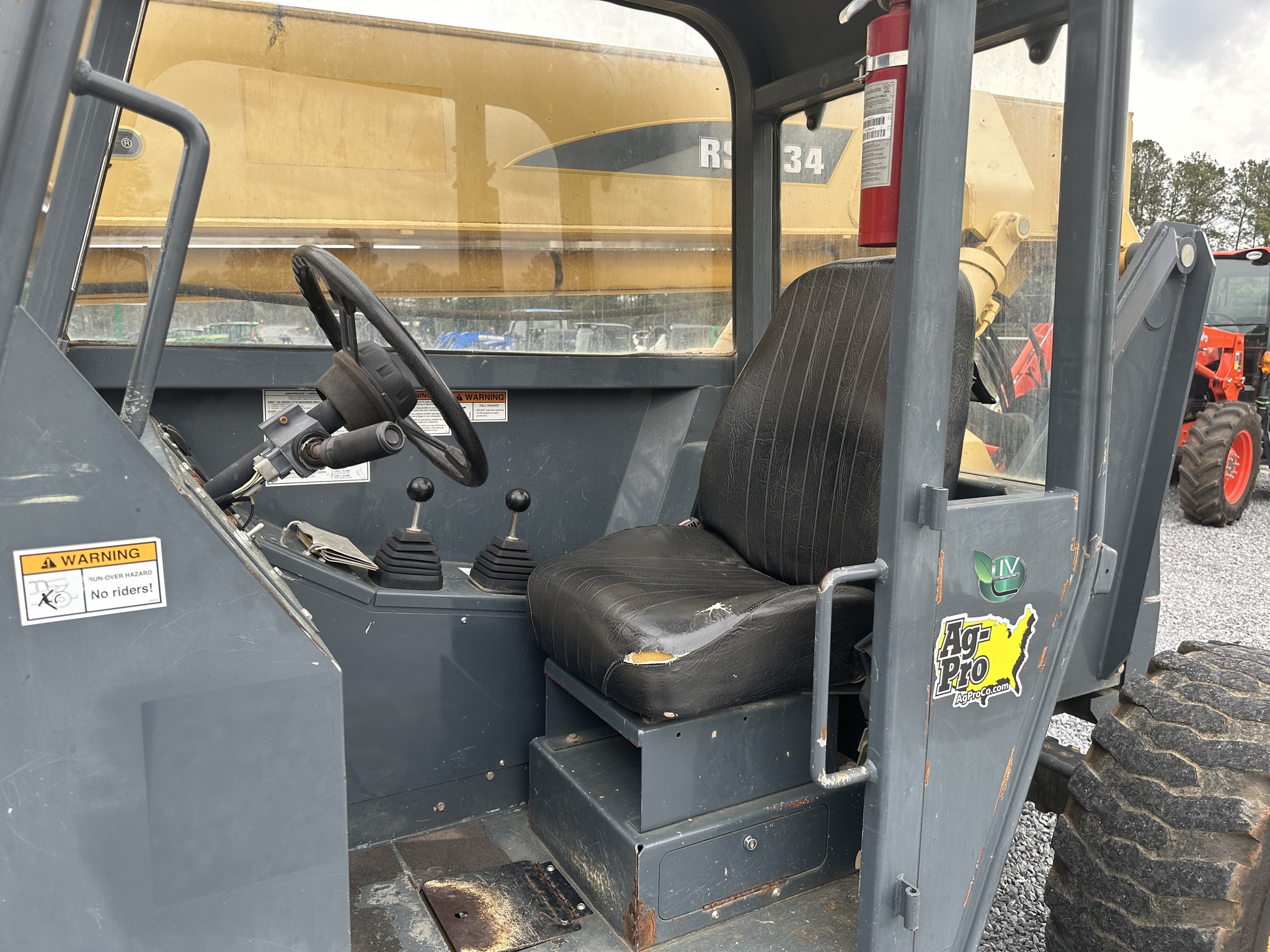 2016 Gehl RS6-34 Image 11