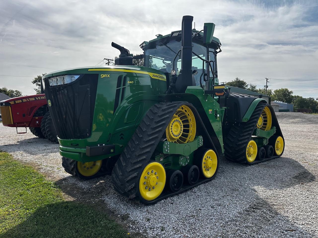  2023 John Deere 9RX 640 at Heritage Tractor in Pontiac, IL