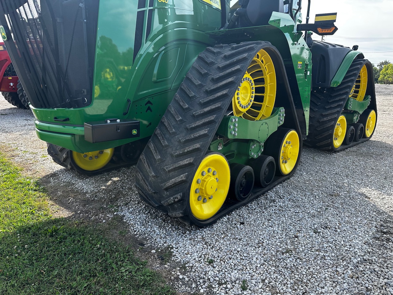  2023 John Deere 9RX 640 at Heritage Tractor in Pontiac, IL