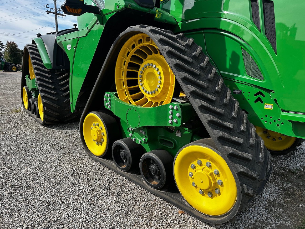  2023 John Deere 9RX 640 at Heritage Tractor in Pontiac, IL