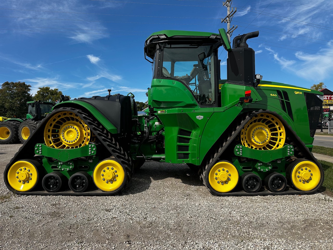  2023 John Deere 9RX 640 at Heritage Tractor in Pontiac, IL