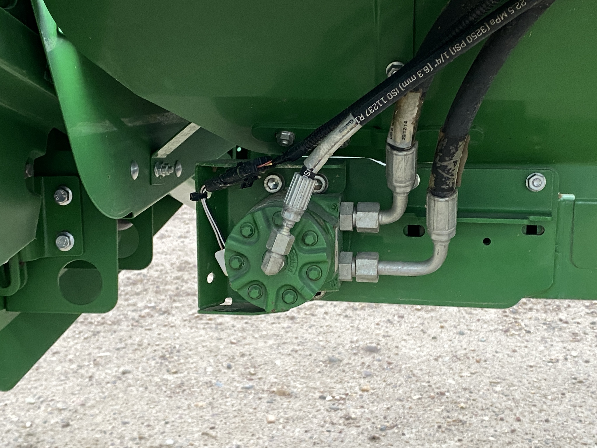 2021 John Deere 735D Image 23