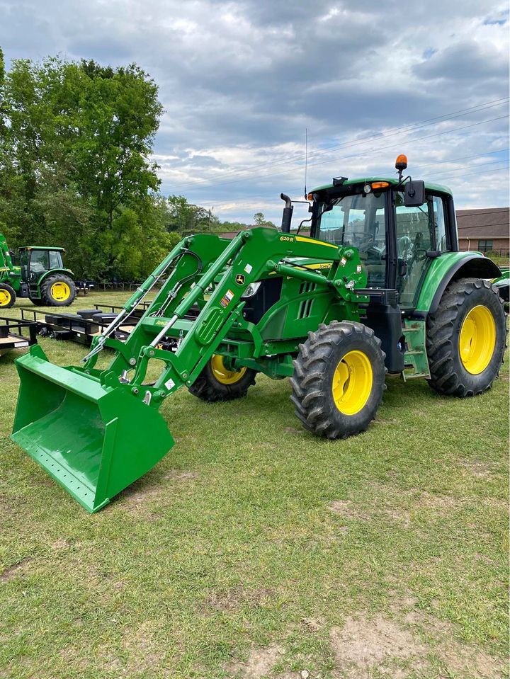 2020 John Deere 6110M Image 1