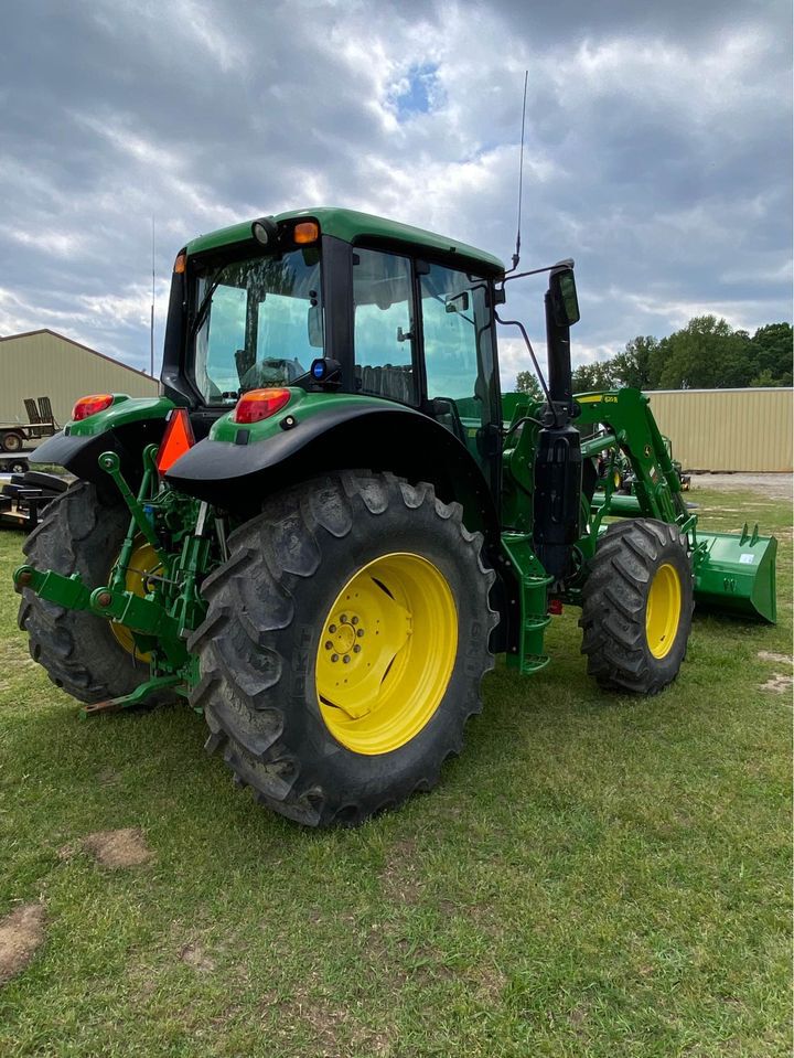 2020 John Deere 6110M Image 5