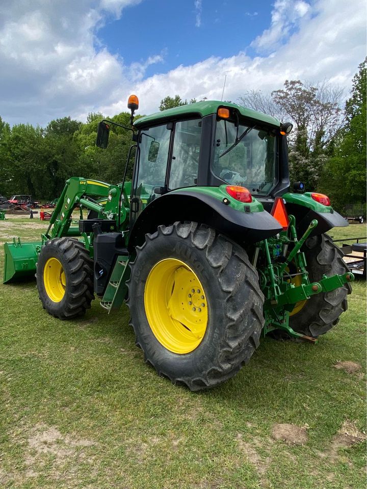 2020 John Deere 6110M Image 3