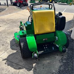 2022 John Deere 652R Image 3