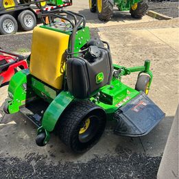 2022 John Deere 652R Image 2