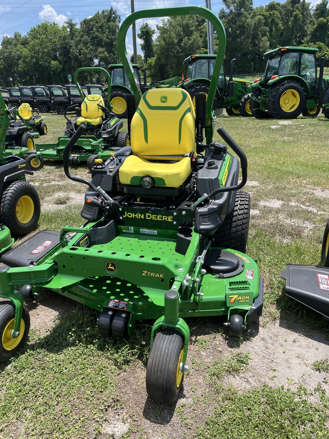 2025 John Deere Z960M Image 2