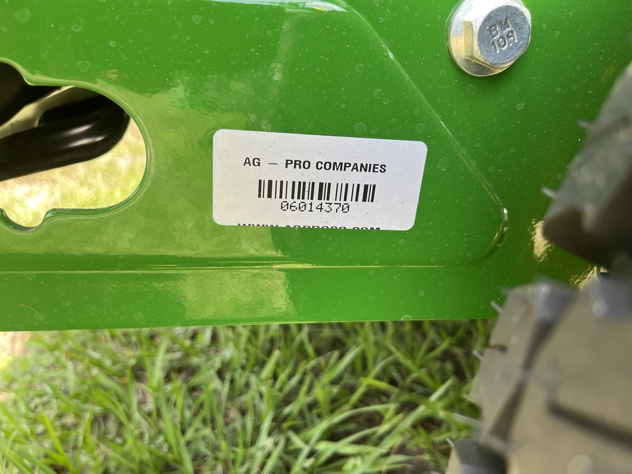 2025 John Deere Z960M Image 5