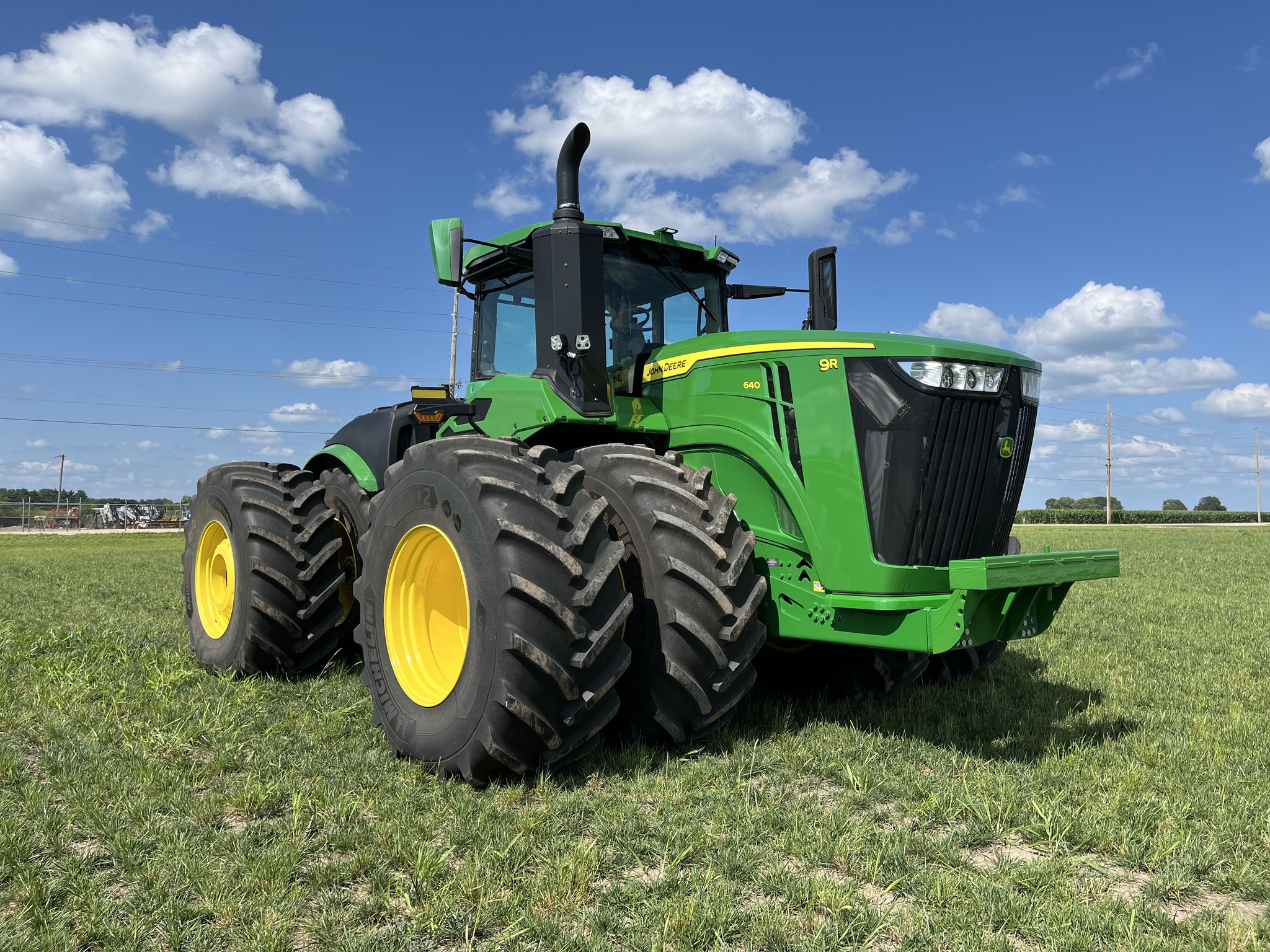  2022 John Deere 9R 640 at Heritage Tractor in Lacon, IL