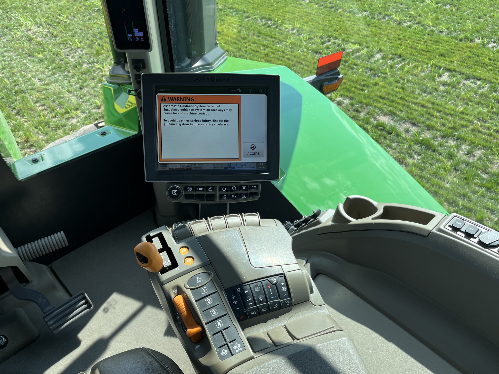  2022 John Deere 9R 640 at Heritage Tractor in Lacon, IL