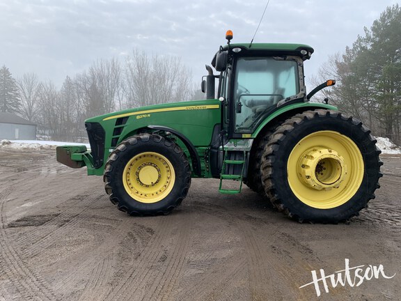 Photo of 2009 John Deere 8270R