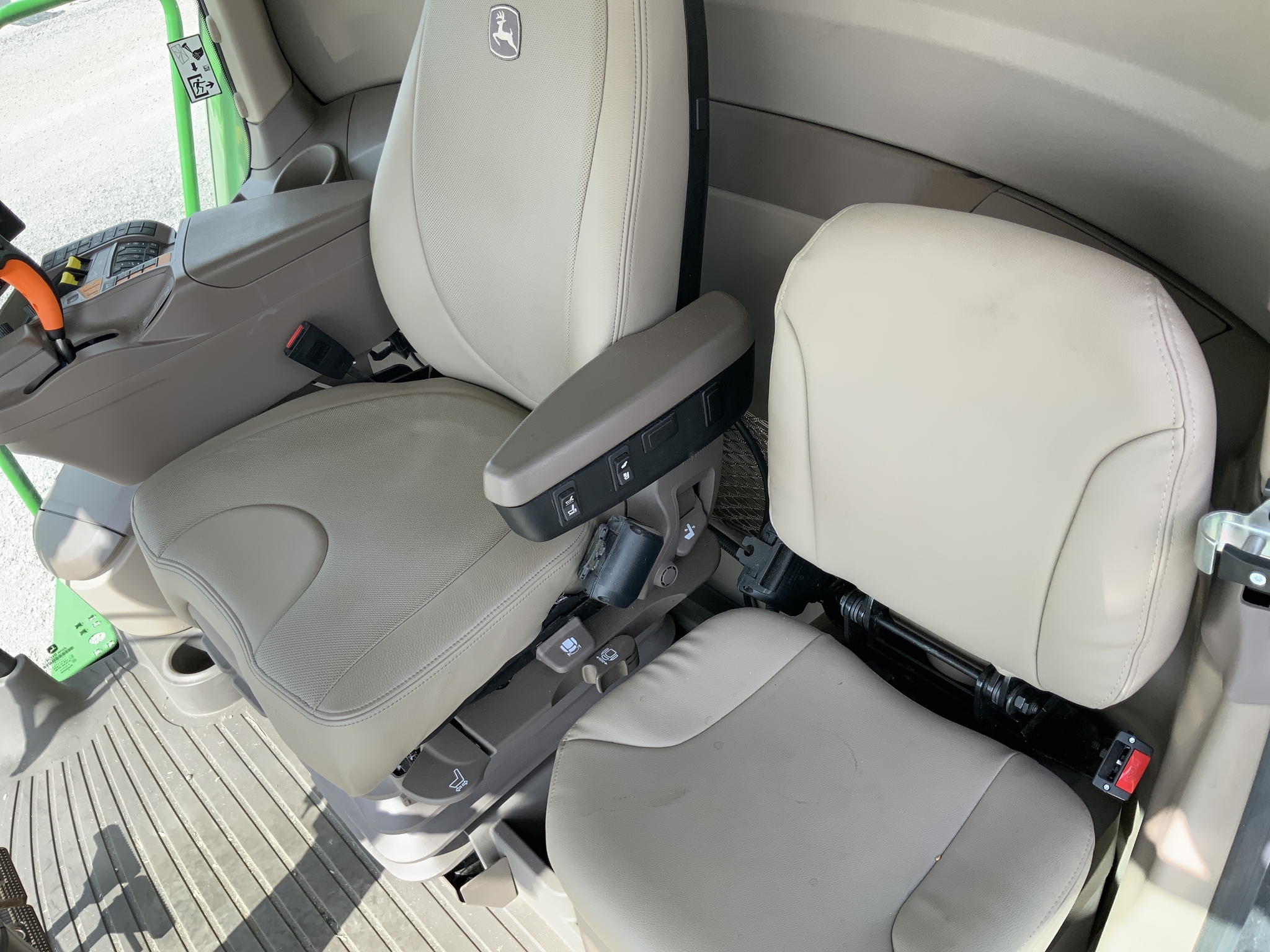 2024 John Deere S760 Image 8