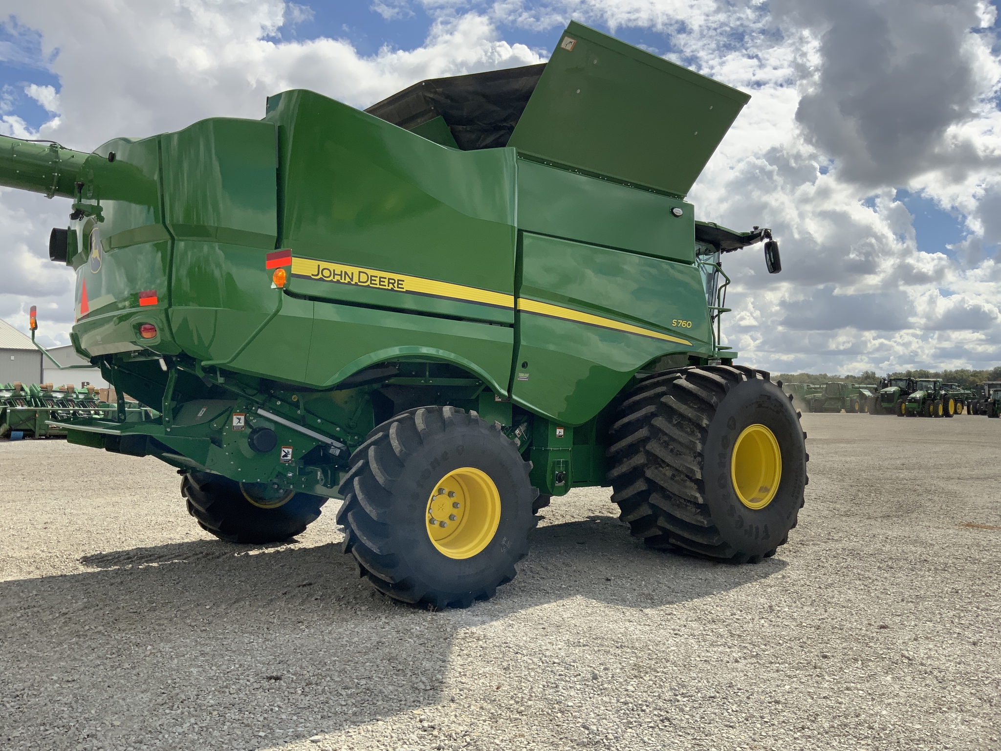 2024 John Deere S760 Image 16