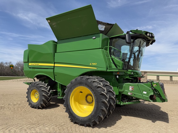  John Deere S780