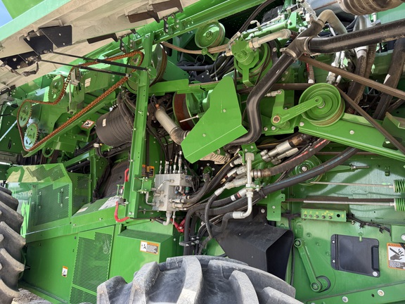 2023 John Deere S780 - Photo18