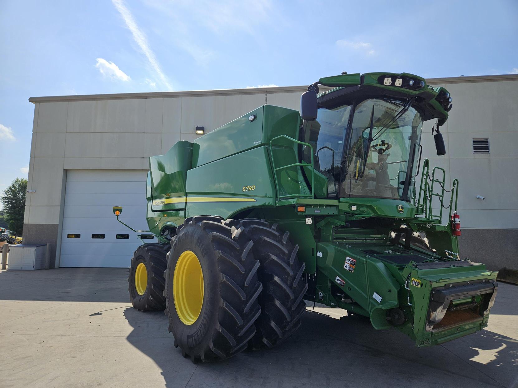 2024 John Deere S790 Image 1