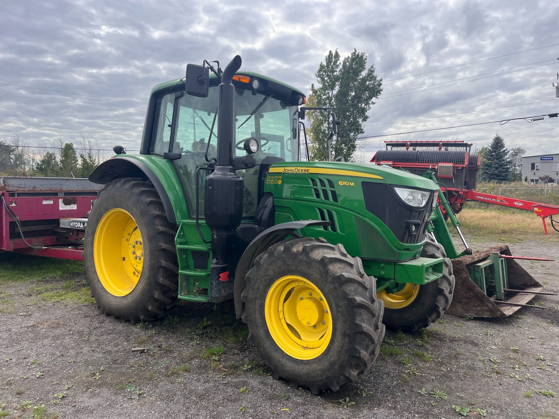 2017 John Deere 6110M Image 2