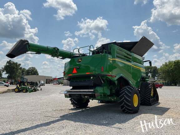 Photo of 2022 John Deere X9 1100