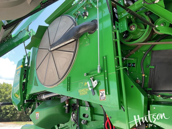 Photo of 2022 John Deere X9 1100