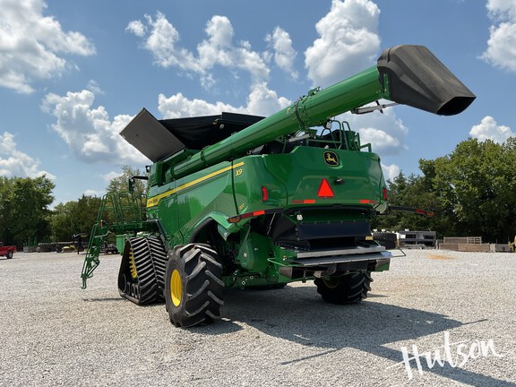 Photo of 2022 John Deere X9 1100