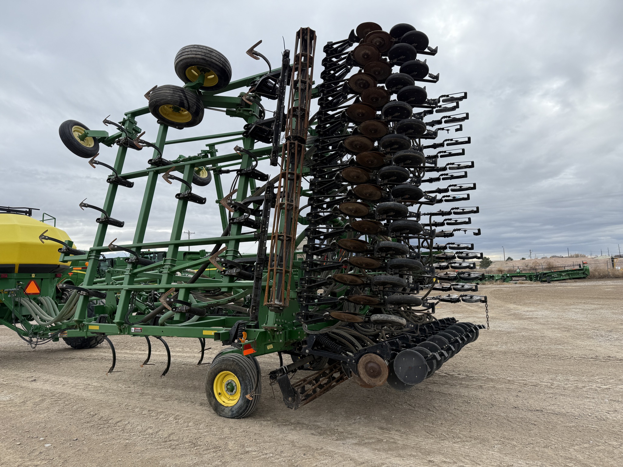 2010 John Deere 730 Image 3