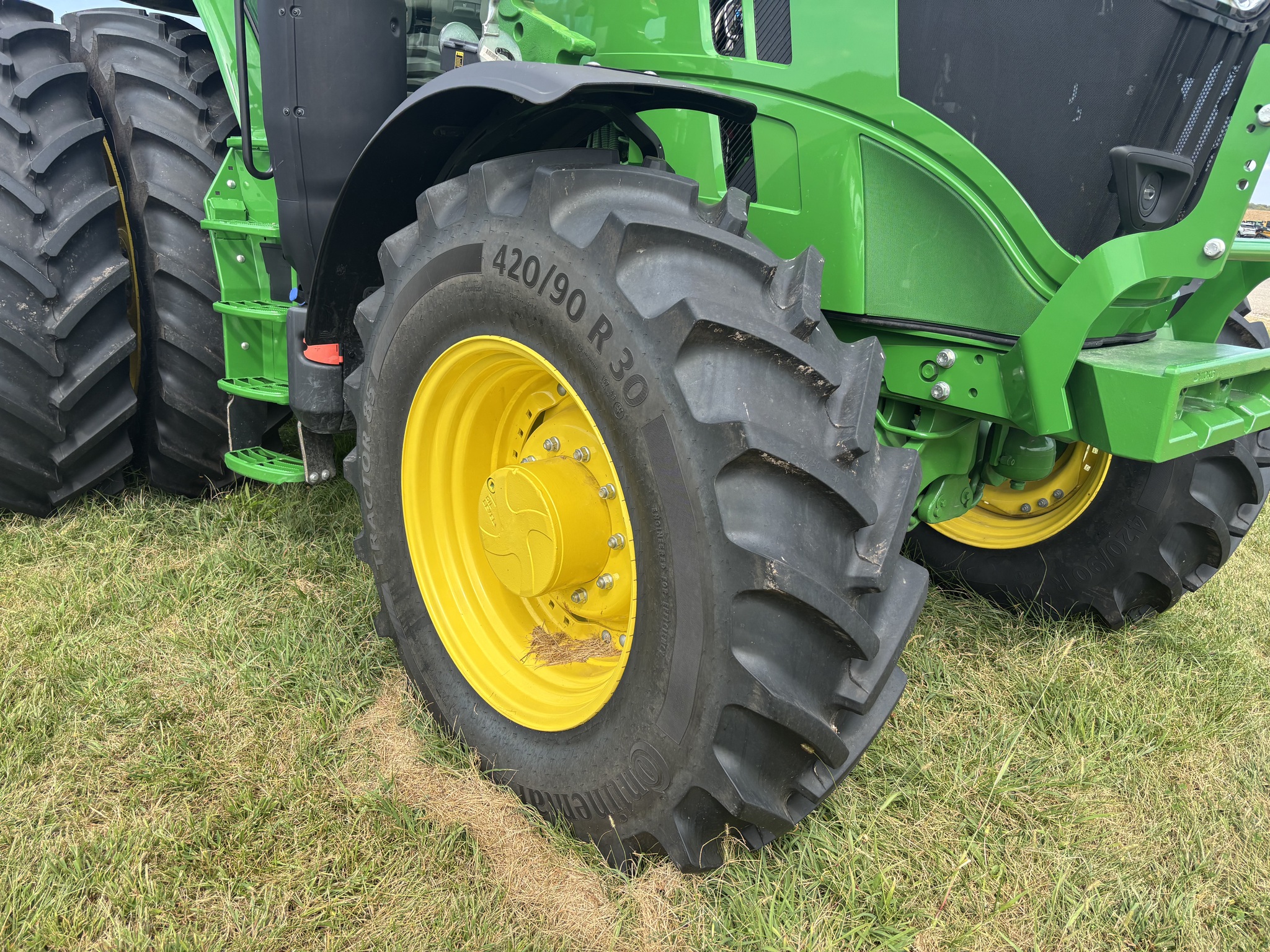  2024 John Deere 6R 175 at Heritage Tractor in Streator, IL