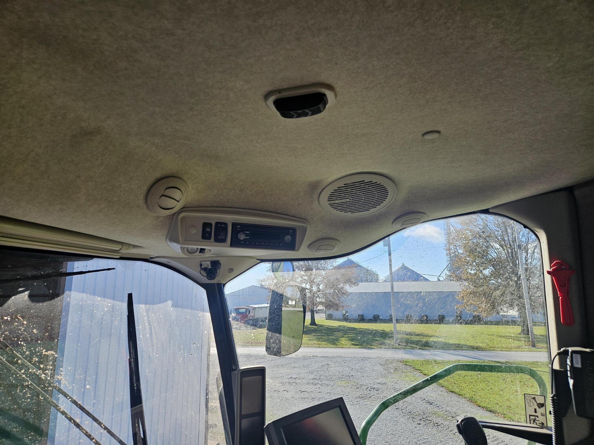2018 John Deere S780 Image 13