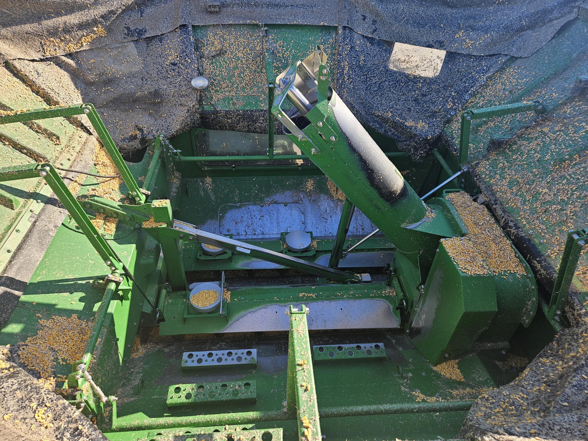 2018 John Deere S780 Image 28
