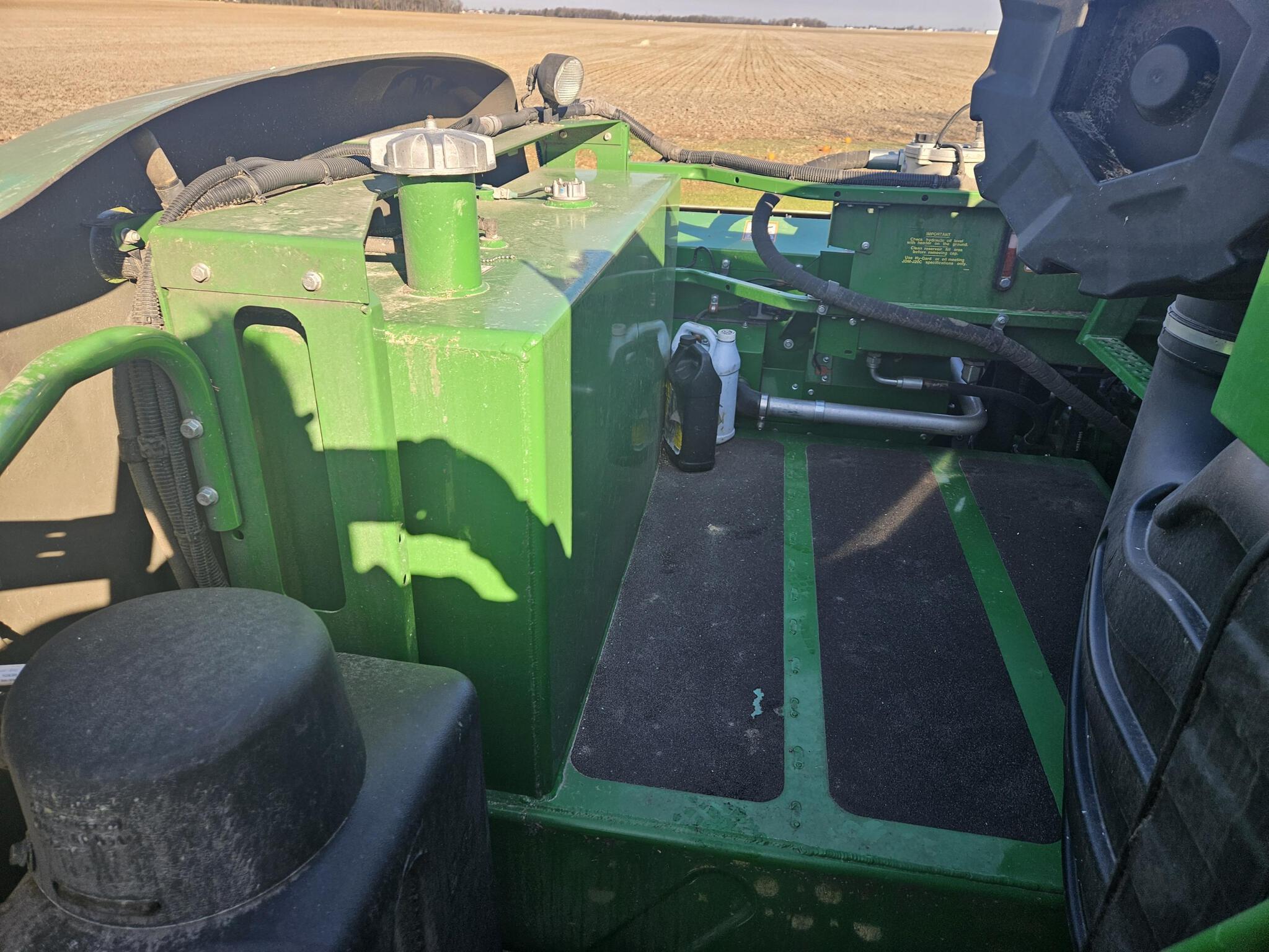 2018 John Deere S780 Image 32
