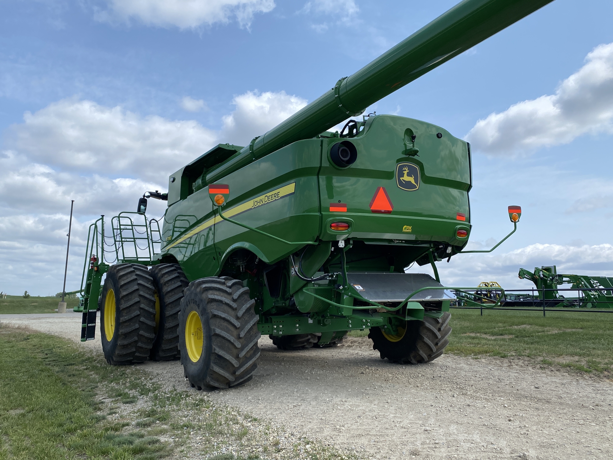 2024 John Deere S780 Image 7