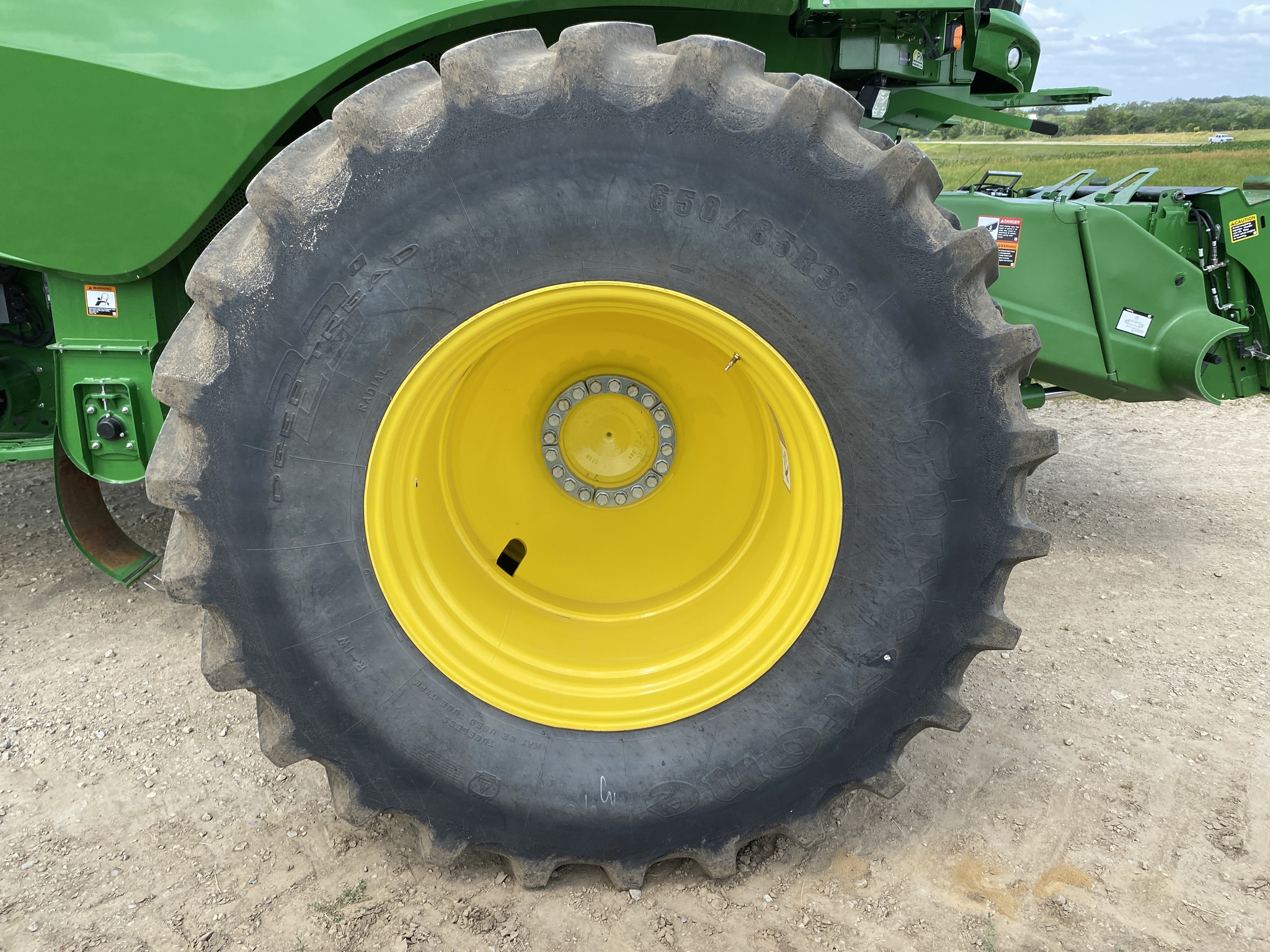 2024 John Deere S780 Image 17