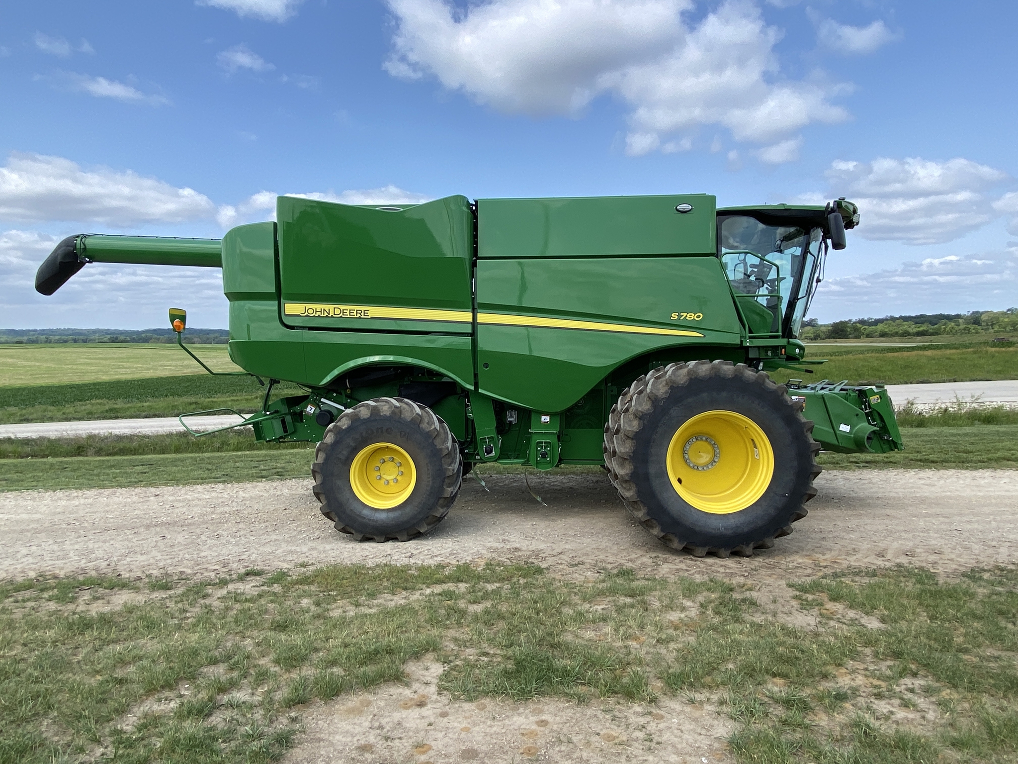 2024 John Deere S780 Image 4